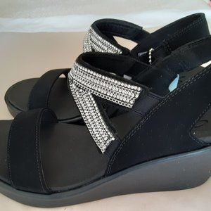 Skechers rumble on chart topper wedge rhinestone sandals size 8 new in box